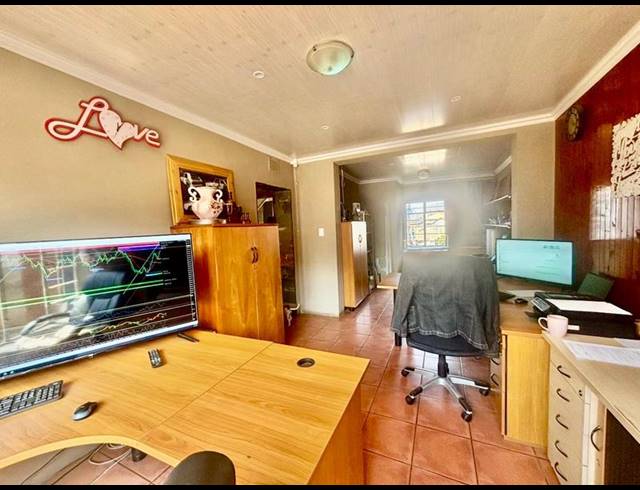 3 BEDROOM HOUSE FOR SALE IN VANDERBIJLPARK CW 6